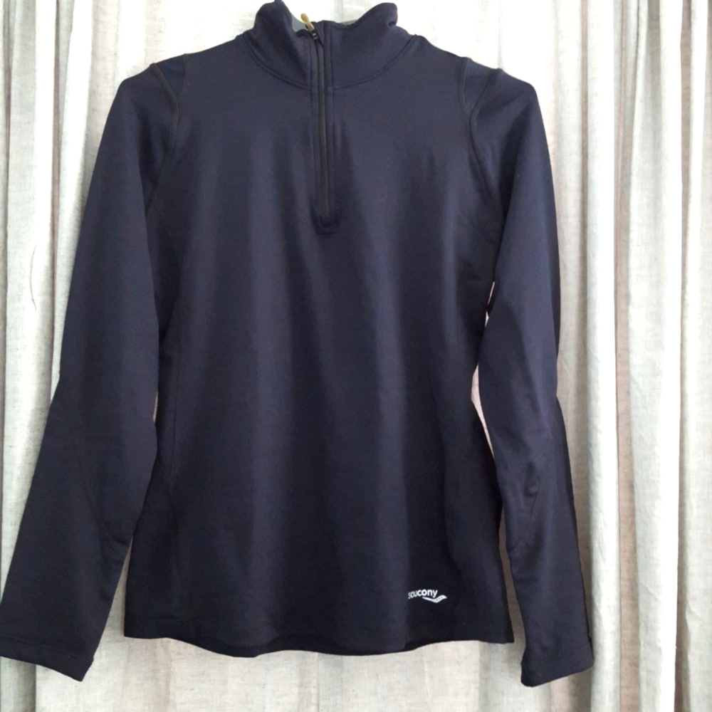 Saucony athletic top